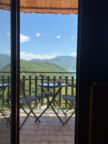 Lake and Friends in Castel Di Tora