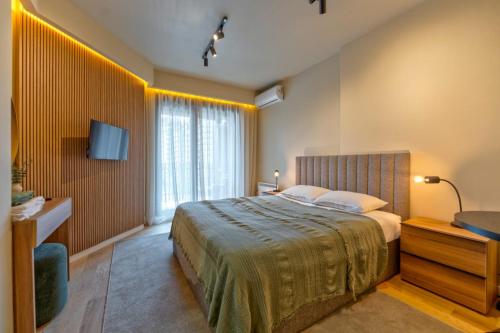 Balkan square Apt65