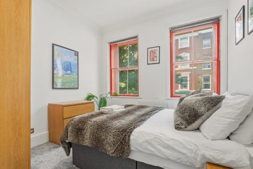 Top Rated Fitzrovia 2BR for 4