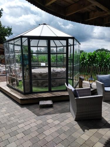 Hot tub, Gite ANGEBELLE in Taisnieres-en-Thierache