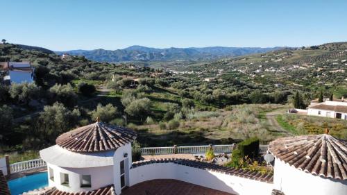 Villa Dos Torres - Perfect Family Vacation - Tap to explore photos
