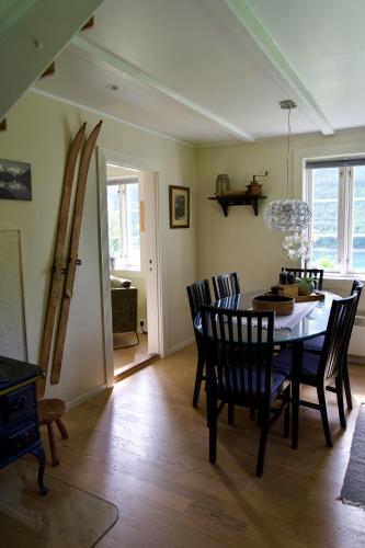 Kjosen Lodge, Lyngen. in Lyngseidet