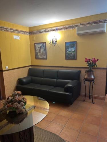 Hotel Cadalso - Casa Moncho in Cadalso de los Vidrios