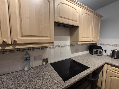 The Chessington Retreat - 2 Bed Home