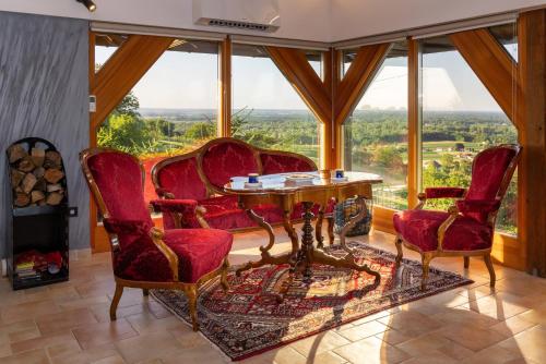Iekārtas, Holiday Residence Banfi in Robadje