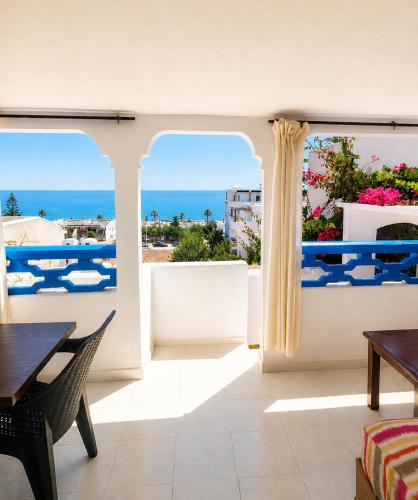 La Planque - Appart Hotel - Vue sur mer in Oued Laou