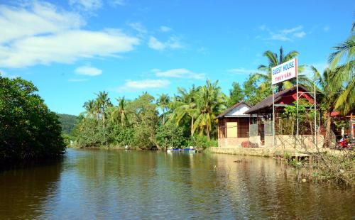 Thuy Van Bungalow Phu Quoc near Floating Village Rach Vem