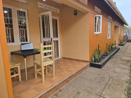 Balkons/terase, MildVille Apartments in Hoima