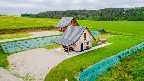 A szálláshely kívülről, Domek na Bieszczadach Domek na Bani 2 in Lukowe