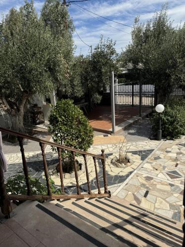 Seasteps Garden Villa in Isthmia