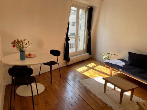 Charming 2R apartment 10 minutes from Montmartre