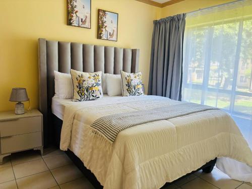 Charming 2-Bedroom Apartment in Midrand South Africa - image 4