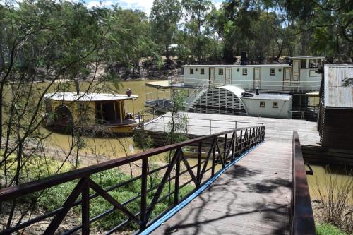 สภาพแวดล้อมโดยรอบ, บิ๊ก ริเวอร์ โมเต็ล (Big River Motel) in เอชูกา