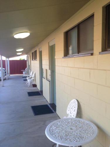 ระเบียง/ชานเรือน, บิ๊ก ริเวอร์ โมเต็ล (Big River Motel) in เอชูกา