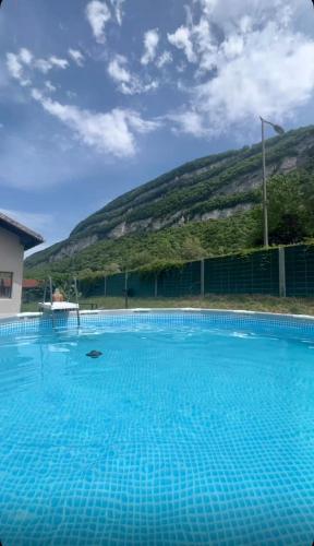 House at the foot of Salève and 2 steps from Geneva (House at the foot of Saleve and 2 steps from Geneva) in Etrembieres (Rhone-Alpes)