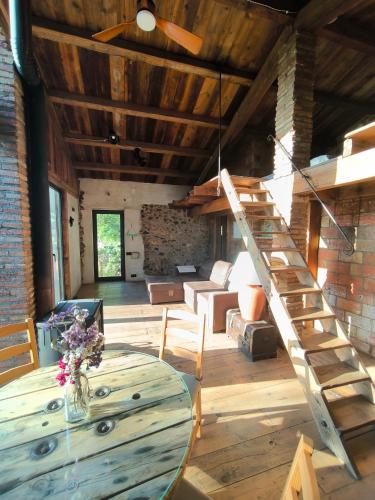 Can Cirili Rustic Romantic apartment for couples or family events in Bordils