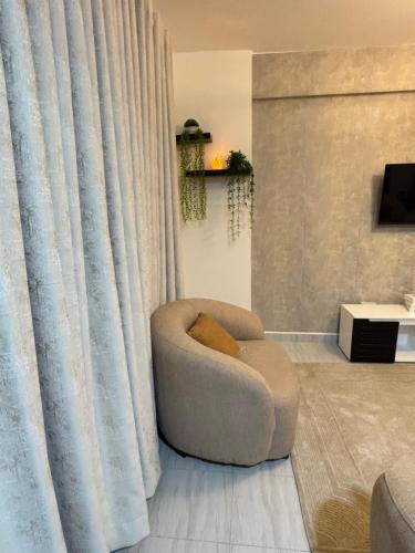 Leki Luxury Home in รูอากา