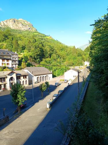 Appartement de charme avec vue sur la montagne - Location saisonnière - Eaux-Bonnes