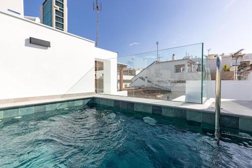 Stylish Terrace and Pool House, Old Town Estepona