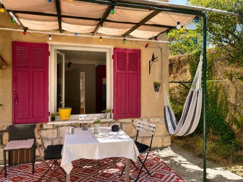 La Roseraie joli 2 pièces terrasse plages port 8mn à pied