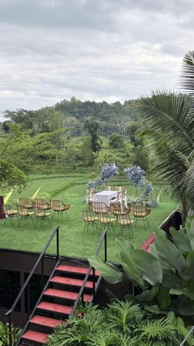 Svarna Padi in Purwosari