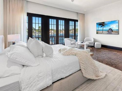 Elegant 6-Bedroom Villa with Private Pool in Isole Venetian Islands