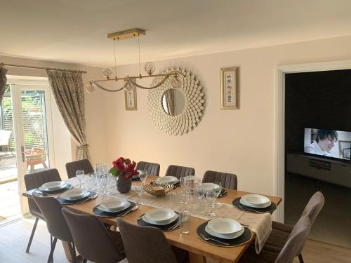 Cotswold farmhouse with Hot tub near Castle Comb in Nettleton