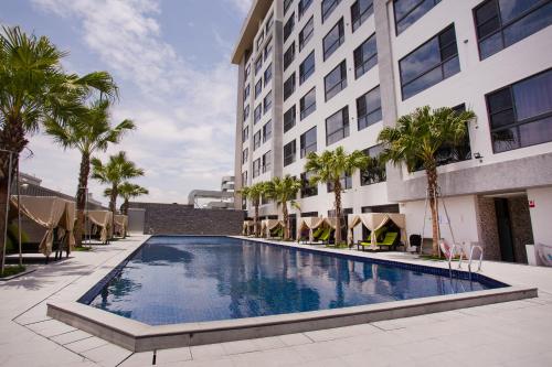 Swimming pool, SUN HAO INTERNATIONAL HOTEL in Yunlin