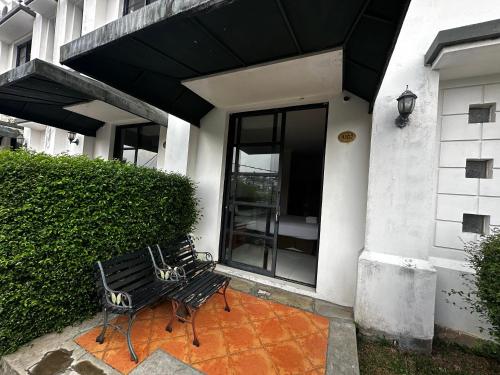 Facilities, Townhouse Oak Casa D'Ladera Bandung in Bandung