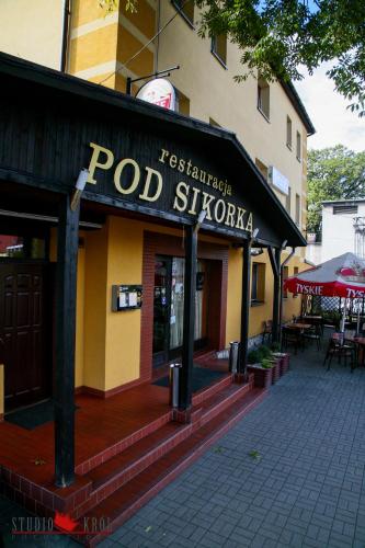 Restauracja i Noclegi Pod Sikorką - Accommodation - Kobior