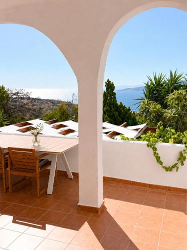 Sunny house, stunning Aegean Sea views. gîte à louer Spiliazéza