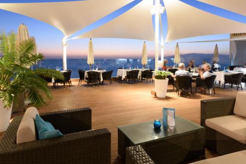 Pearly Grey Ocean Club Apartments & Suites - image 6
