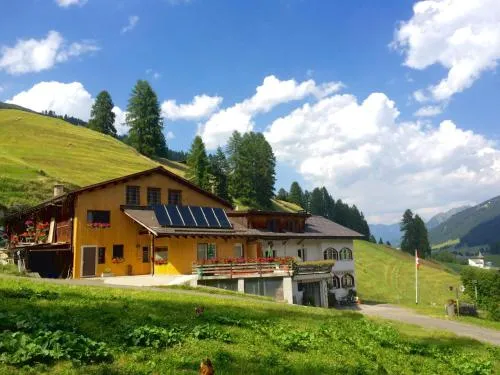 BnB Guesthouse Lusi in Frauenkirch, Schweiz