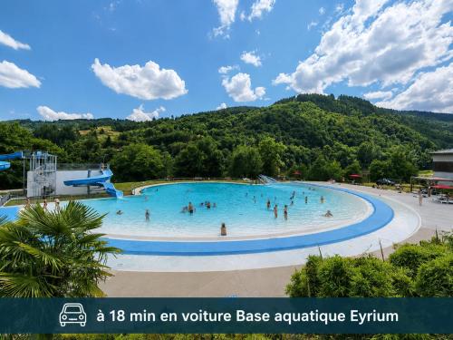 Les Murmures de l'Eyrieux, Gite pour 15 personnes in Saint-Julien-Boutières