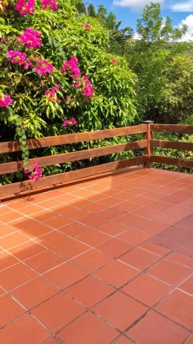 Studio confortable vue jardin au Diamant, 25 m² in เลอ ยามัน