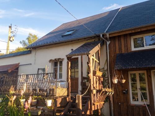 Viesnīcas āriene, Maison spacieuse à Cussy-en-Morvan avec vue sur la montagne (Maison spacieuse a Cussy-en-Morvan avec vue sur la montagne) in Anost