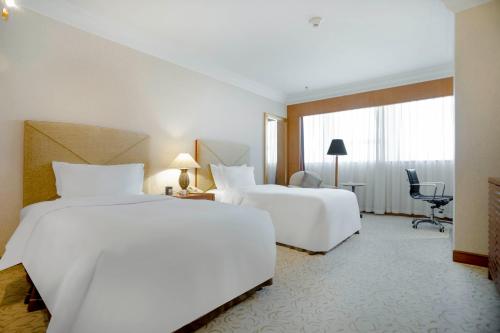 2 twin beds