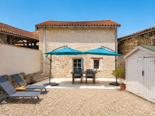 Barn cottage in Verteillac