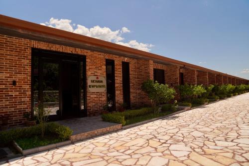 Rozafa Fish City Hotel in Labinot-Fushë