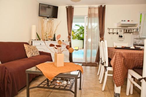 صالة مشتركة/ منطقة التلفزيون, Entre Deux Reves in Entre Deux