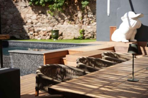 Les Suites du Parc Superbe appartement avec piscine en centre ville