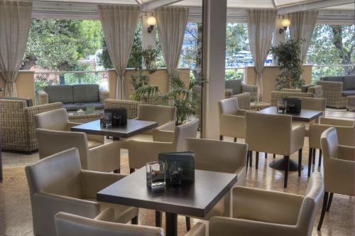 Hotel Excelsior - image 5