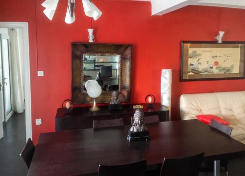 Einrichtungen, Comfortable Apartment with City View in Bel Air, 90 m² in Bel Air