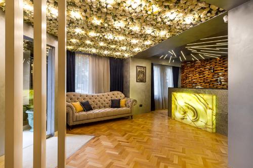 Venis Boutique Hotel - image 12