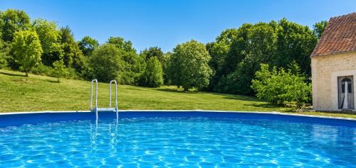 Skats, Villa avec piscine privée près de Montgivray, 120 m² (Villa avec piscine privee pres de Montgivray, 120 m²) in Sarzay