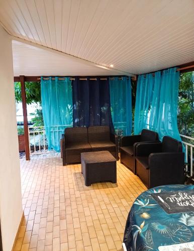 Балкон/тераса, Studio charmant à Sainte-Anne avec piscine partagée - 60 m² (Studio charmant a Sainte-Anne avec piscine partagee - 60 m²) in Berard
