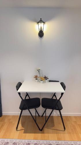 Modern Mini Apartment in 비렌토프타