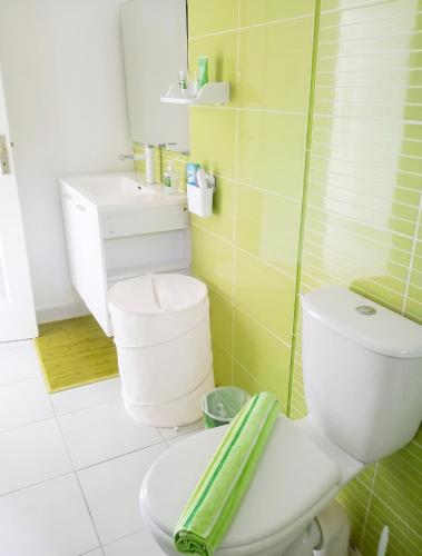 Bilik Mandi, Appartement avec Vue Mer à Le François 80 m² (Appartement avec Vue Mer a Le Francois 80 m²) in Le Francois