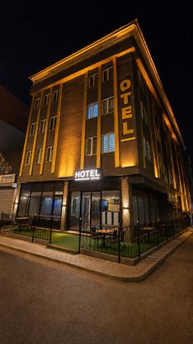 . Çorlu Aras Hotel & City Center Location