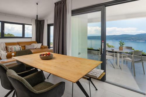 Apkārtne, Casa Meer an sea-view retreat with panoramic pool in Zagorje